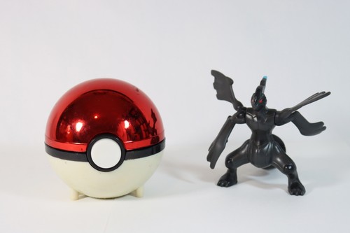 Charizard 23K Gold Plated Trading Card Pokemon Ball 1999 Burger King 2011 Zekrom - Bild 9 von 14