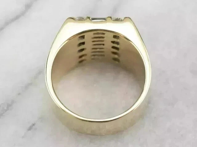 3.00 Ct Round Cut Lab-Created Diamond Cluster Men's Ring 14K Yellow Gold Plated - Image 2 of 4