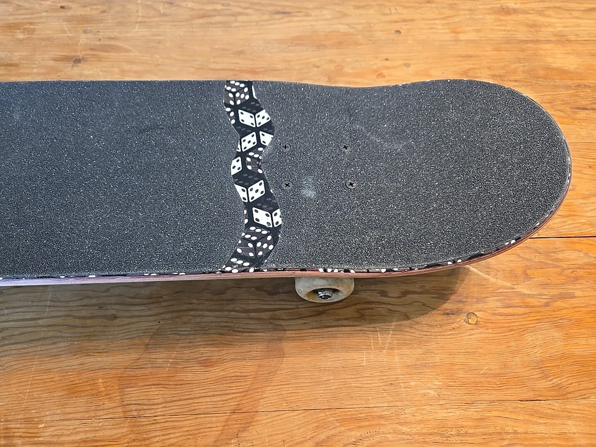 スケートボード DGK - DGK Dicey Hologram - 8 DGK DICEY HOLOGRAM SKATEBOARD New Bearings 8