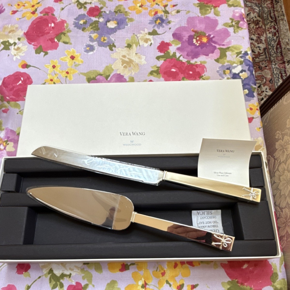 Vera Wang Wedgwood Silver Plated Cake Knife & Server Set Glossy