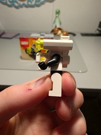 LEGO Grid Trekkor 6812 Blacktron Space minyfige  Vintage 