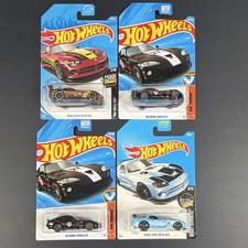Hot Wheels 1:64 Diecast 4-Car Lot Dodge Viper SRT10 ACR '96 GTS Unopened