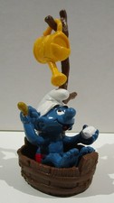 293-SUPER PUFFI-SMURF IN BATH-40235-HONG KONG © 1983 PEYO SCHLEICH Ⓢ W.BERRIE CO