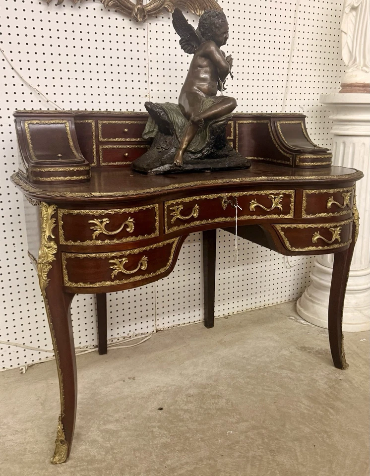 Antiguo escritorio francés estilo Luis XV mesa caoba bronce Ormolu circa 1860 Foto 2 de 4