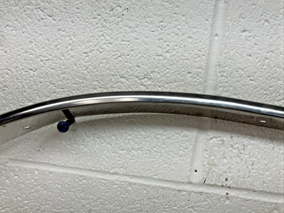 Nuevo OEM LH rueda trasera pozo moldura 9635176 1984-87 Oldsmobile Cutlass Supreme (SR46 Foto 4 de 4