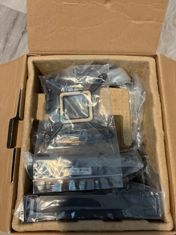 Enfriador CPU líquido Corsair H60X RGB Elite prácticamente nuevo piezas sin abrir Foto 2 de 3