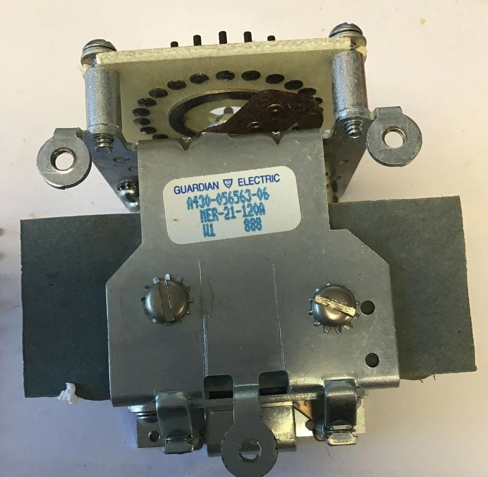 GUARDIAN MER-120-AC 21PT. ELECTRICAL RESET STEPPER COIL 120V 60HZ 1.5A - Image 4 of 4