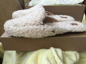 ugg lane fluff slipper