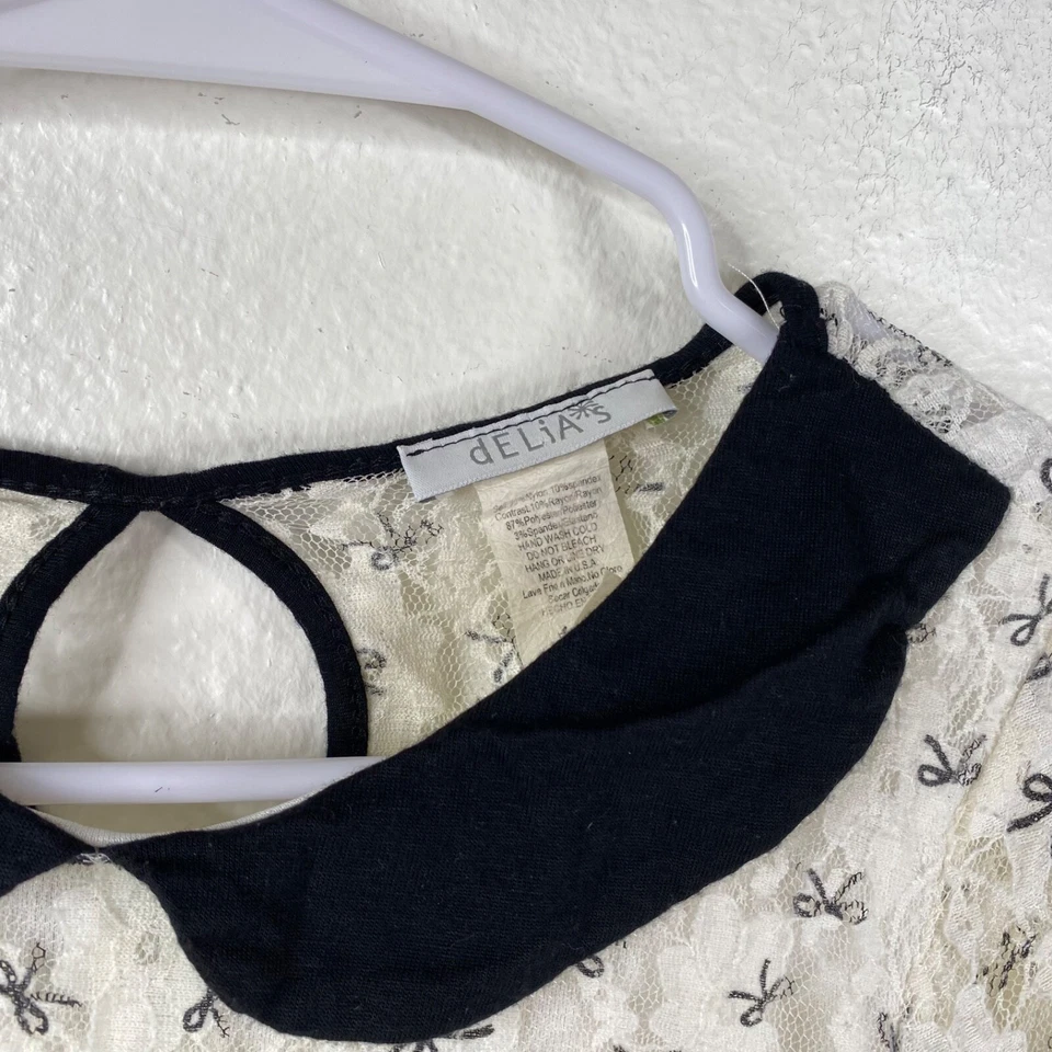 Top Delia's Juniors Blanco Talla S Mangas Largas Encaje Estampado Lazo Semi Transparente Twee Gótico Foto 3 de 4