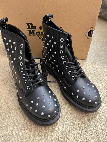 1460 STUD WANAMA LEATHER LACE UP BOOTS MSRP$210 - Picture 2 of 12