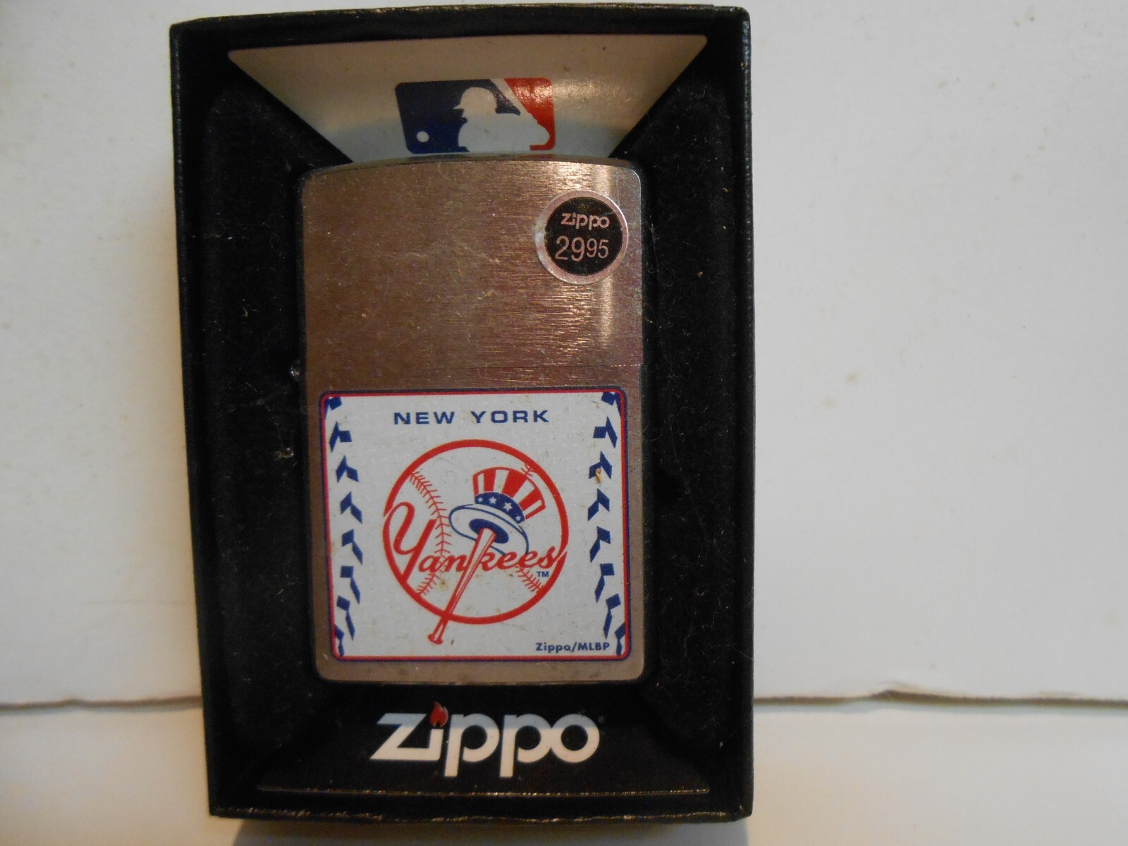 Zippo New York Yankees Lighter~ Made in the USA