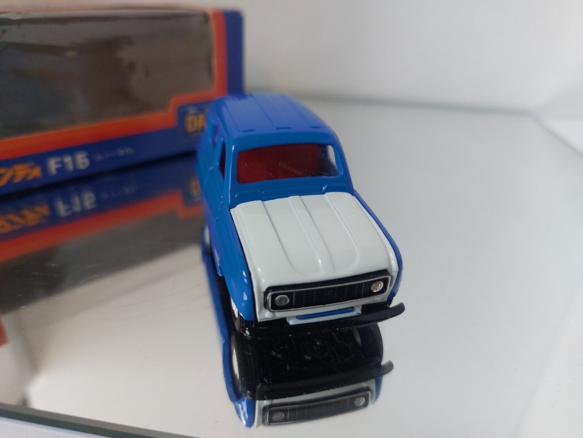 NISSAN CARAVAN AMBULANCE - Tomica Dandy 012 - Made In Japan - Comme