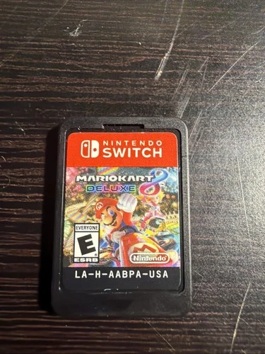 Mario Kart 8 -- Deluxe Edition (Nintendo Switch, 2017) [Physical]