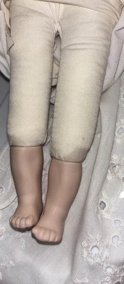 复古 Dynasty 娃娃系列 1983 年陶瓷娃娃 12 英寸婴儿 Sue — 第 4/4 张图片