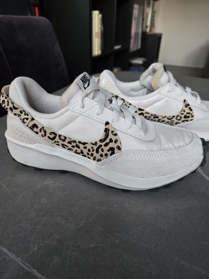 Nike Waffle Debut Leopard Print Damen Sneaker Gr. 38 US 7 Neuwert. 1x getragen