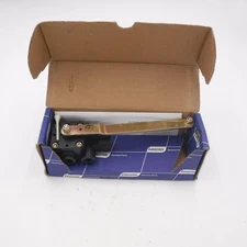 Genuine OEM Paccar KD2429 Air Leveling Height Control Valve For Peterbilt 385