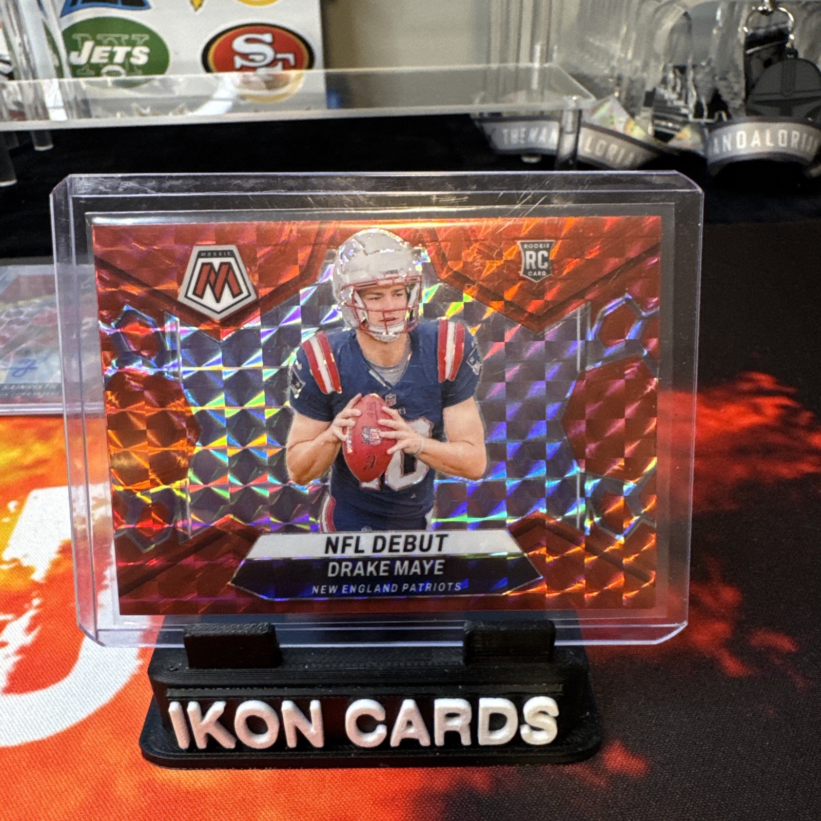 2024 Panini Mosaic NFL Debut Drake Maye #273 Red Mosaic Prizm (RC)