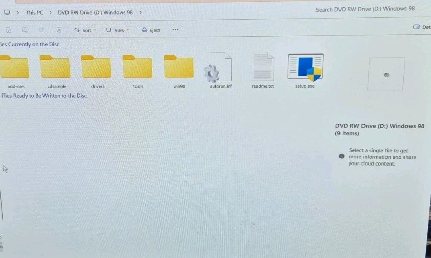 Microsoft Windows 98 Upgrade & Plus 98 Companion CD-ROMs w/Keys Tested Working. - Image 4 of 4