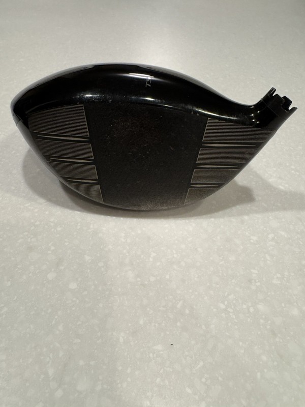 Titleist TSR2 10 Degree Driver Head Only with Head Cover Right Handed - Used