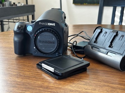 Phase One 645DF Medium Format Camera w/ P30+ Digital Back