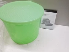 Tupperware FRIDGESMART ROUND Container Bowl W/Lid 20 Cup Green 3998A-4 / 3997A-3