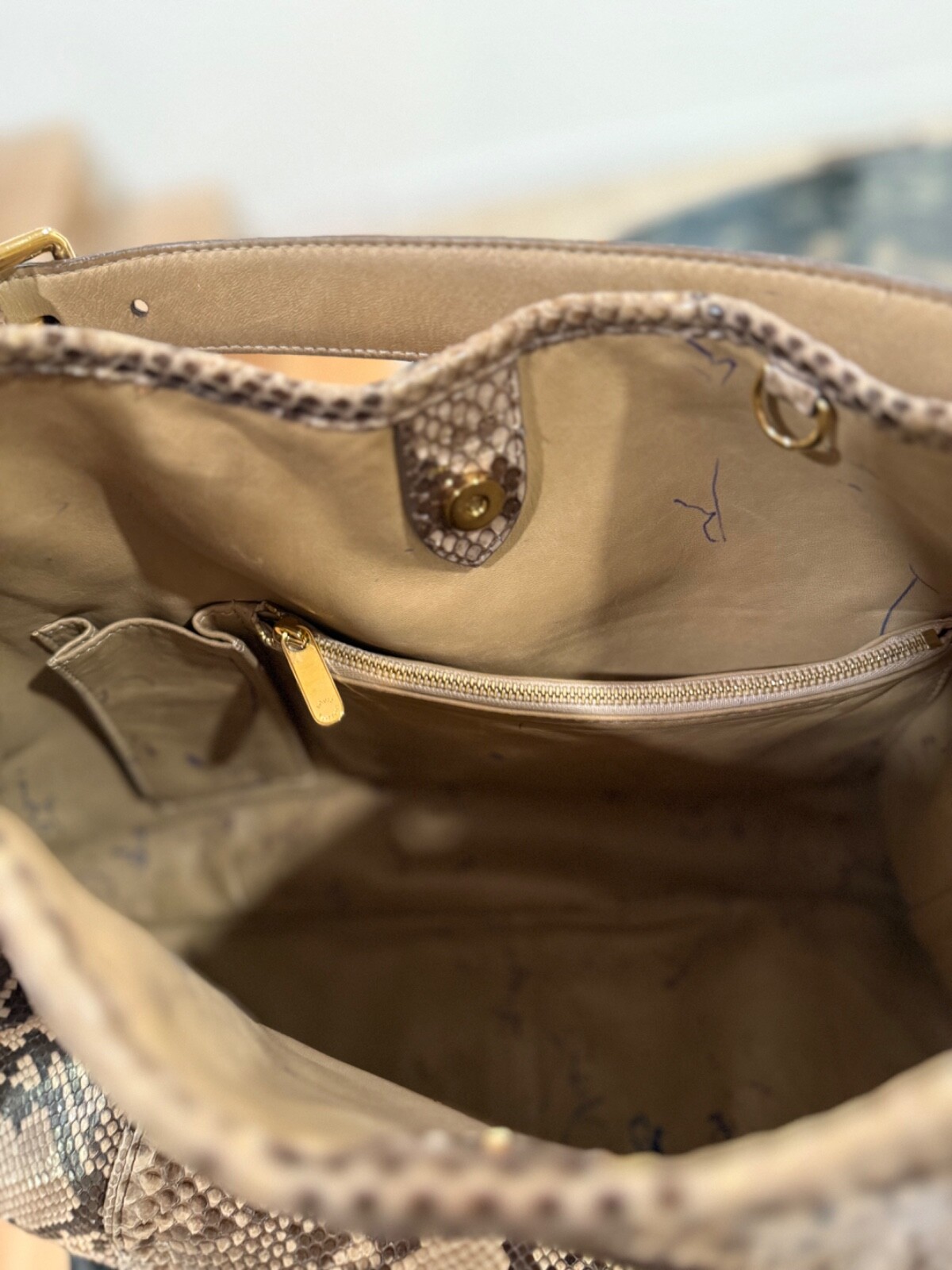 AUTHENTIC Louis Vuitton Python Galliera Smeralda … - image 7