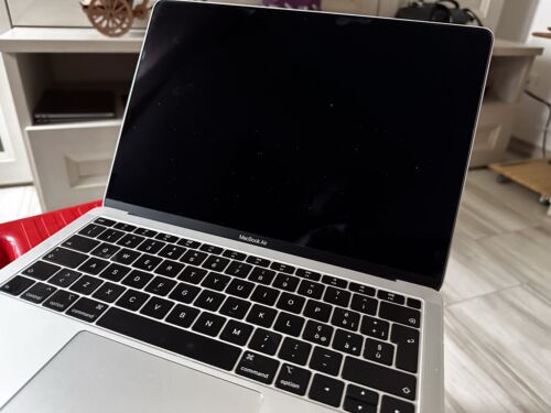 Apple MacBook Air I5 2019 13” Retina, 128GB SSD  8GB Ram  Per Ricambi - Picture 1 of 8