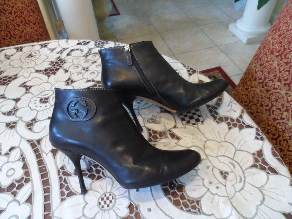 Gucci GG Botas de Tacón al Tobillo de Cuero de Becerro Negro Talla 9 1/2B Foto 4 de 4