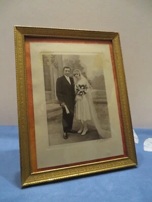 ancien grand cadre en laiton et verre bombé - Photo 1/4