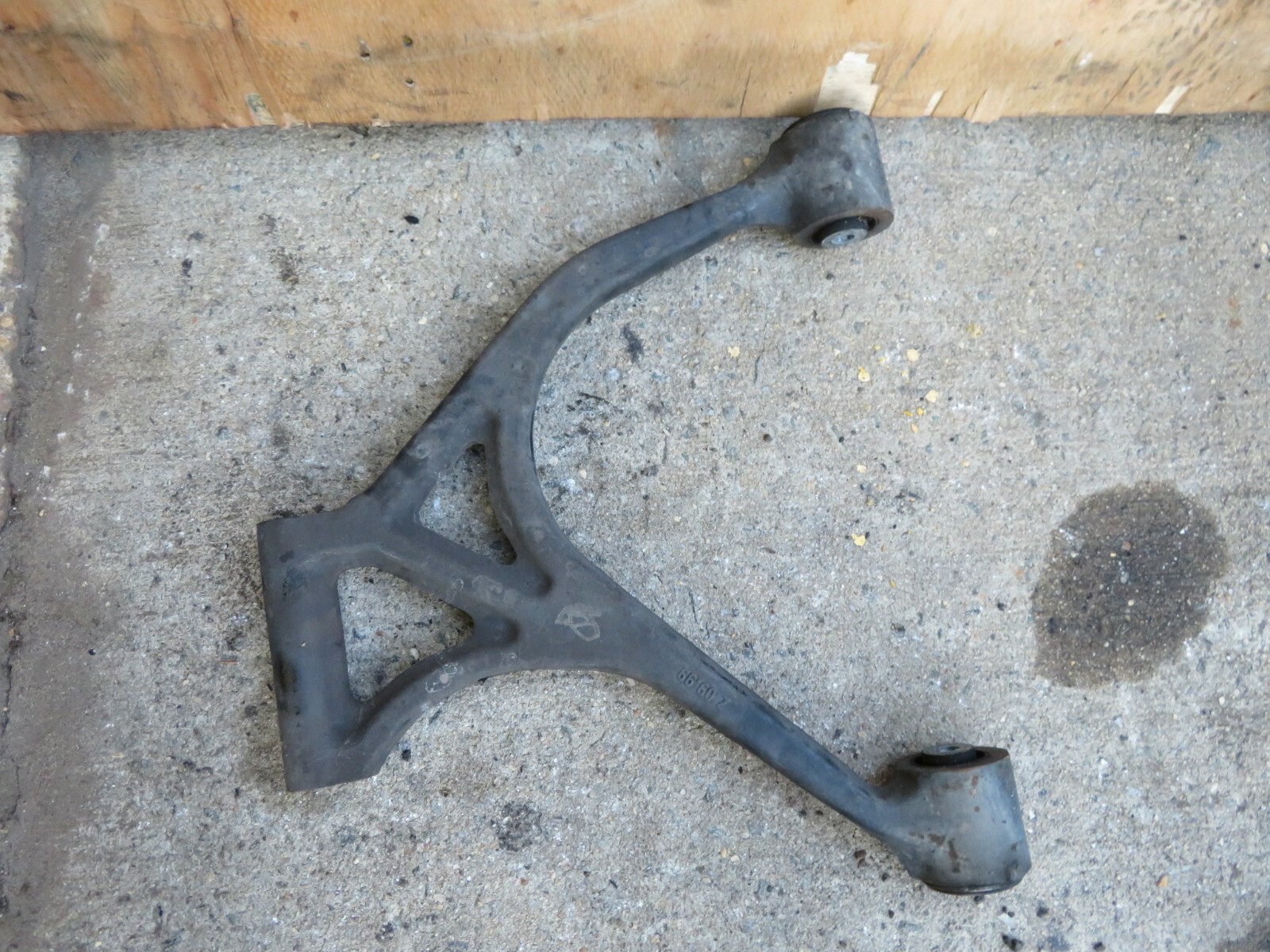 1999-2004 BENTLEY ARNAGE SEDAN REAR UPPER RIGHT PASSENGER SIDE CONTROL ARM OEM