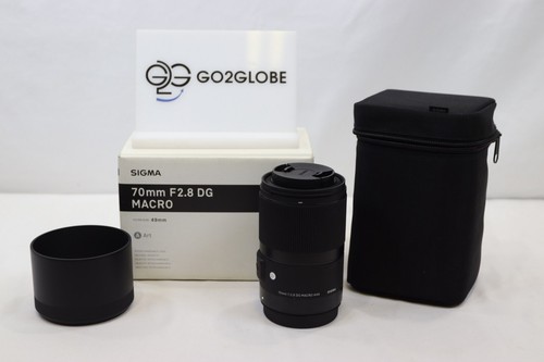 Sigma 70mm F2.8 DG Macro Art Lens camera for Canon EF Mount w/Hood, Case, & Box