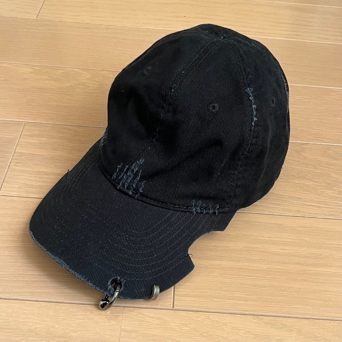 帽子 Balenciaga Pierced Distressed Cap Balenciaga Piercing Cap 23SS Black Distressed Hat Unisex Rare