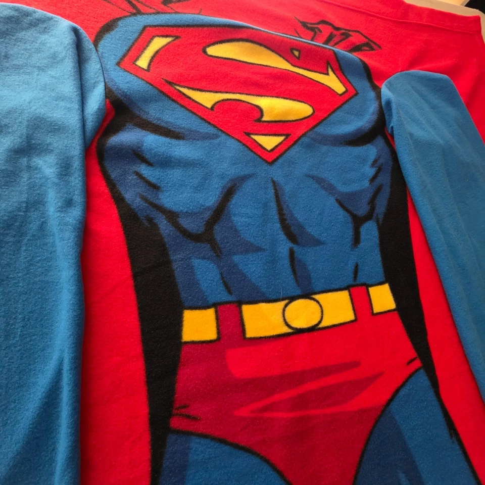 Manta polar portátil SUPERMAN para adultos ~ manga larga, espalda abierta Foto 4 de 4