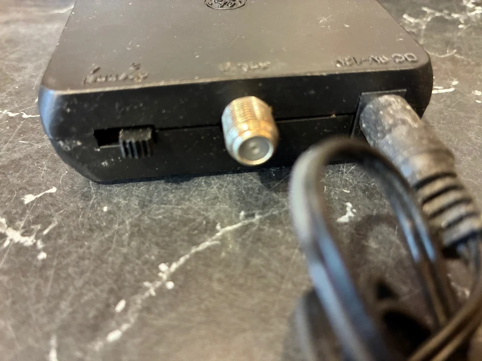 General Electric GE Video Converter RF Modulator with S-Video 33621 - Image 3 of 4