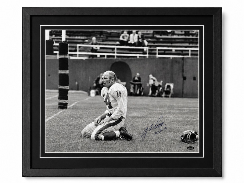 Y.A. Tittle New York Giants Signed Original Football Photo HOF 71 B&W, LEAF Cert
