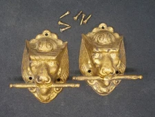 Seth Thomas Mantel Clock Lions Head Side Decorations. 3 1/4" Long