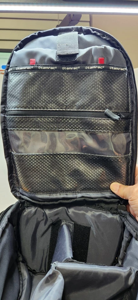 Tamrac Adventure Camera Backpack Model 5729 Black/Gray Excellent Cond - Image 3 of 4