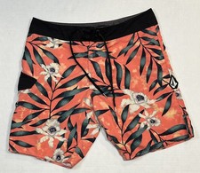 Volcom Tropical Hideout Mod-Tech Swim Trunks Mens 31 9" Floral Board Shorts