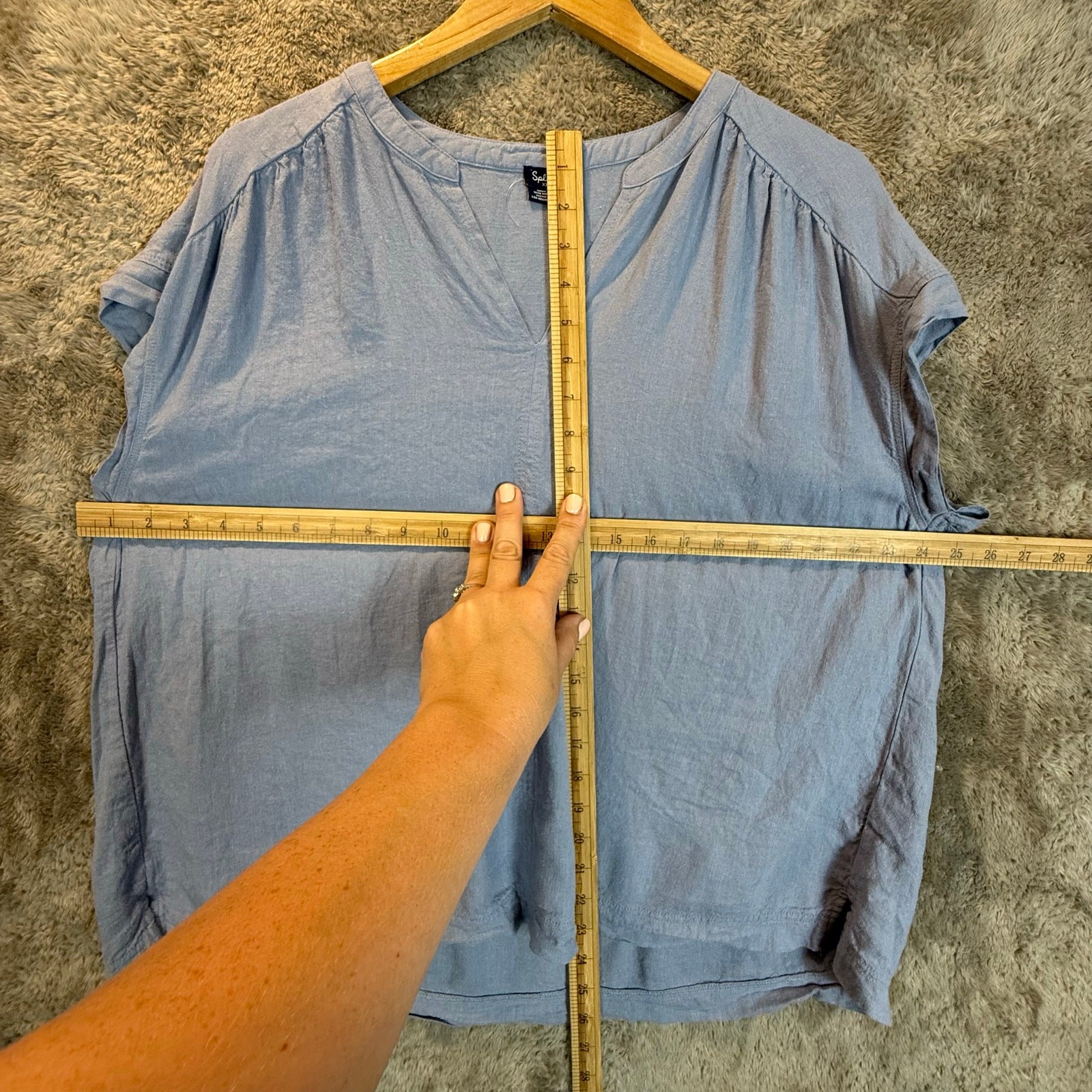 Splendid Blue Linen Chambray Split Neck Shirt Pop… - image 9