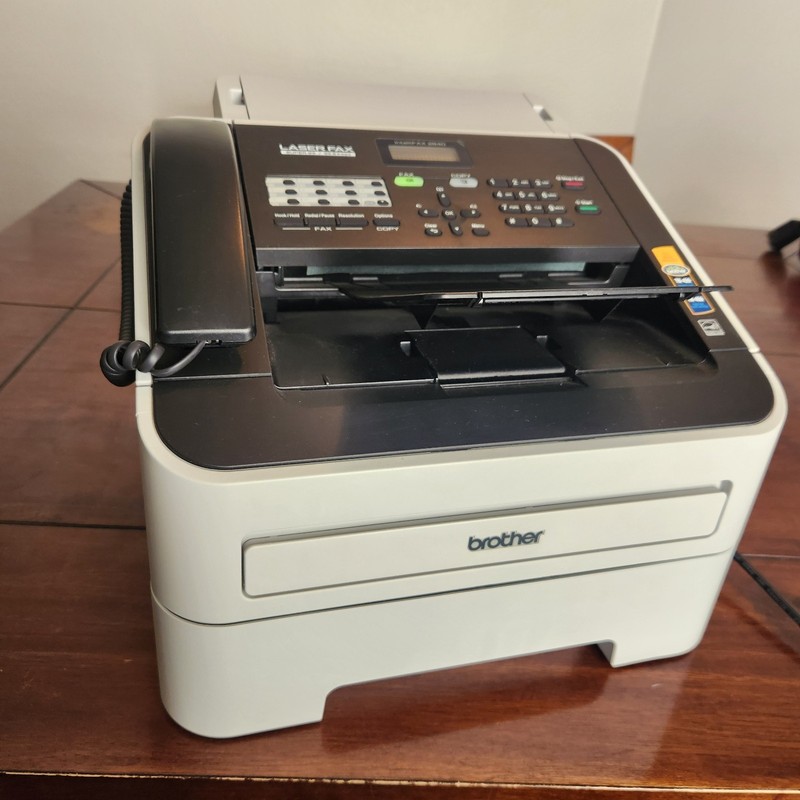 Brother IntelliFAX 2840 Super G3 High Speed Fax Machine w/2k pg ct.