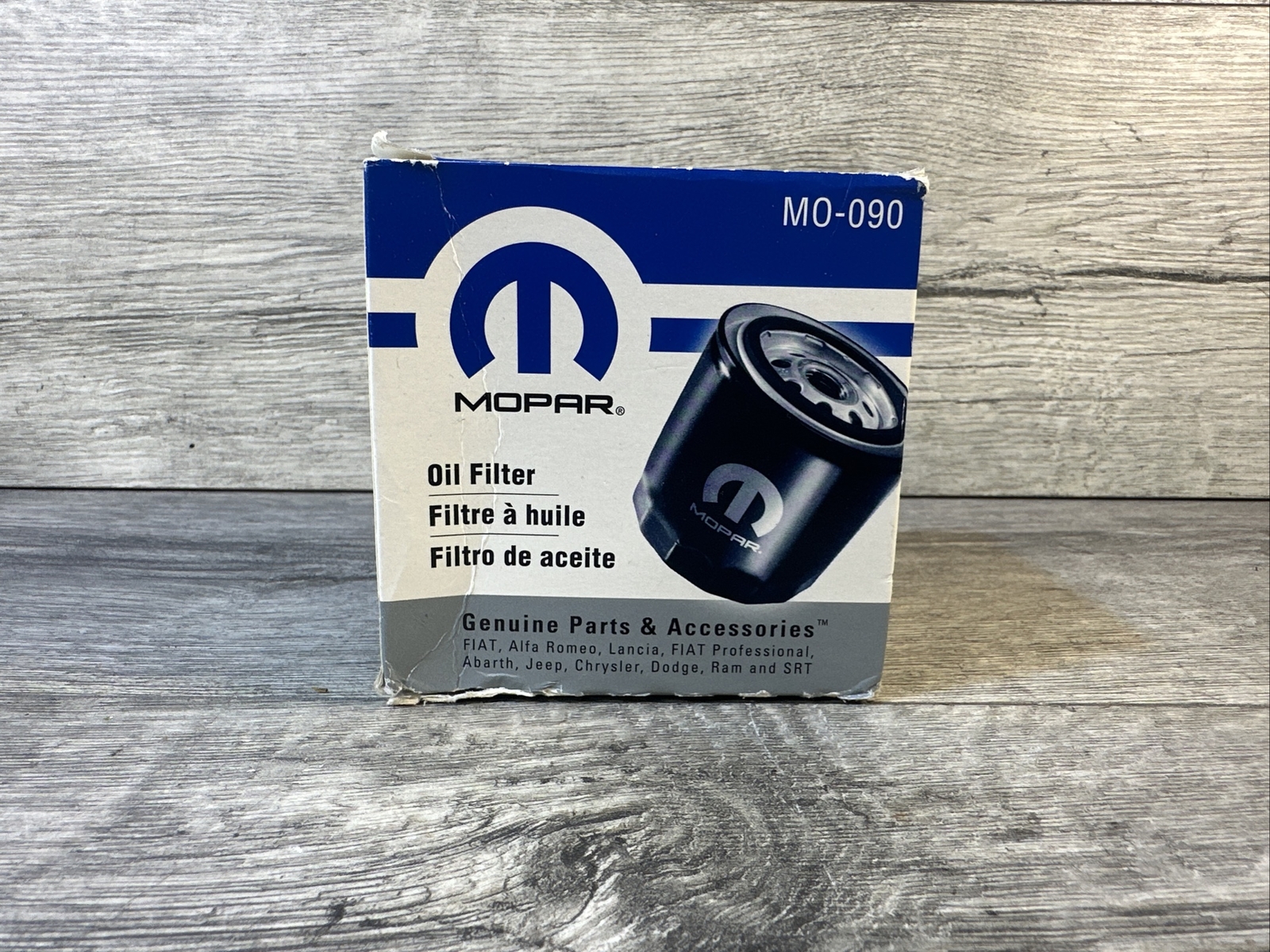 Genuine Mopar MO-090 Engine Oil Filter MO090 05281090AB NEW Made in USA box L82