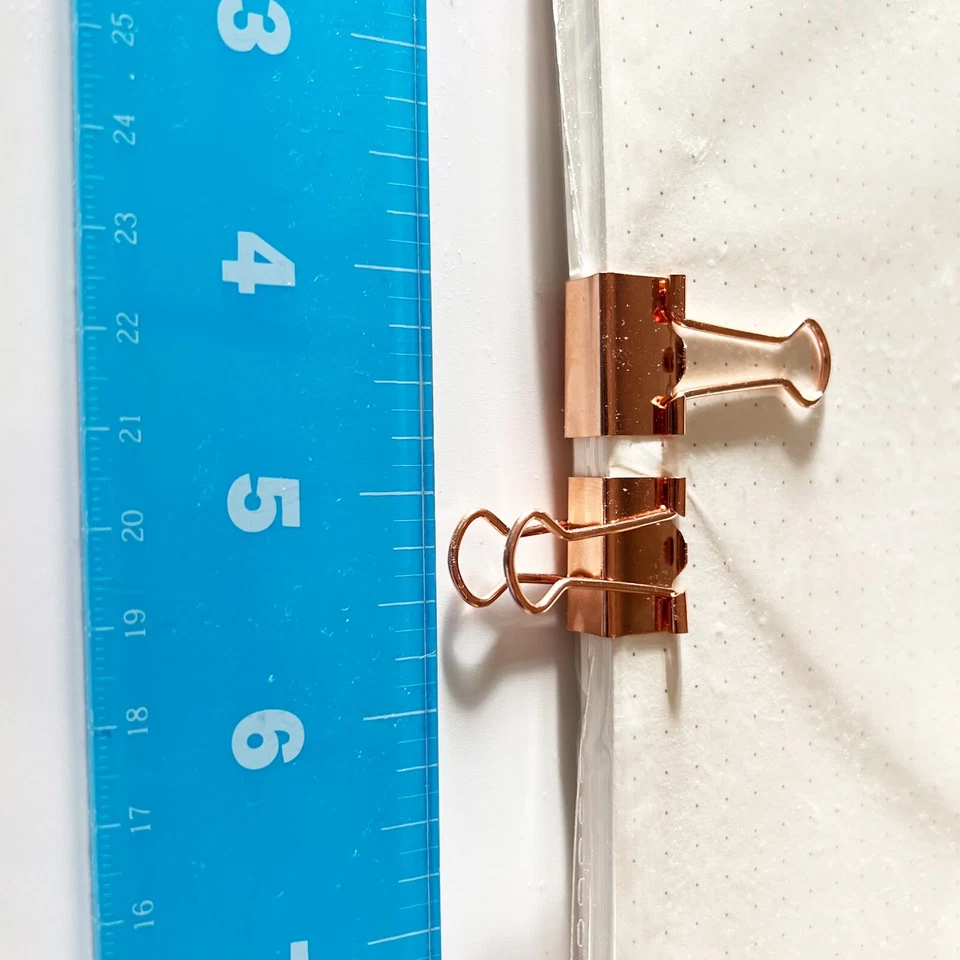 Clips de carpeta pequeños de oro rosa, ancho horizontal 3/4 pulgadas, abrazadera de papel pequeña de metal Foto 4 de 4