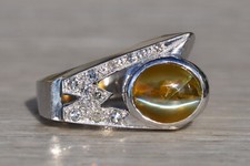 Gentlemen's Vintage 14K Cat's Eye Chrysoberyl and Diamond Cocktail Ring