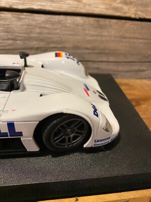 Maisto Diecast 1:18 BMW V12 LMR, #15 Lemans 1999 Winner - NEW