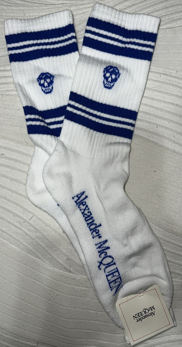 【送料&関税込】Alexander McQueen Stripe Skull Sports Socks Alexander McQueen Men's White Blue Striped Mid Calf Skull
