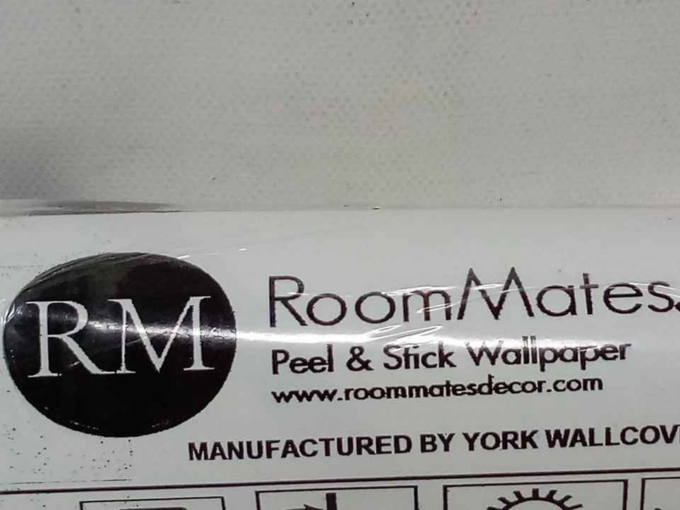 Papel tapiz RoomMates pelar y pegar patrón RMK11267WP diseño de fractura negra Foto 3 de 4