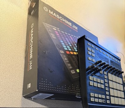Native Instruments Maschine Jam + Maschine Controller MK1 bundle. NOT LAPTOP 