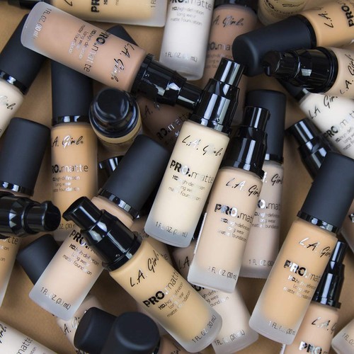 L.A. Girl PRO.Matte Foundation, Caramel - Bild 4 von 5