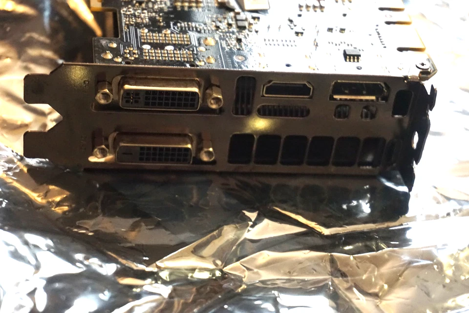 EVGA 04G-P4-3975-KR GeForce GTX 970 4GB RAM Gaming Graphic Card - Image 4 of 4