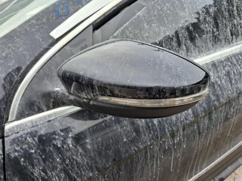 Volkswagen CC 2015 caja de fusibles compartimento del motor OEM usado 95.000 millas Foto 4 de 4